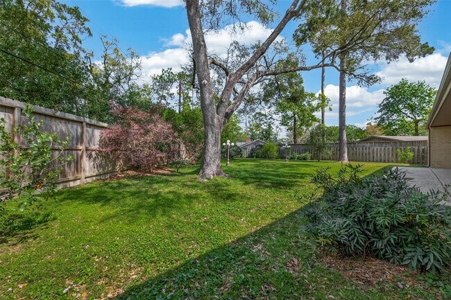 Building Photo - 10614 Fairlane Dr