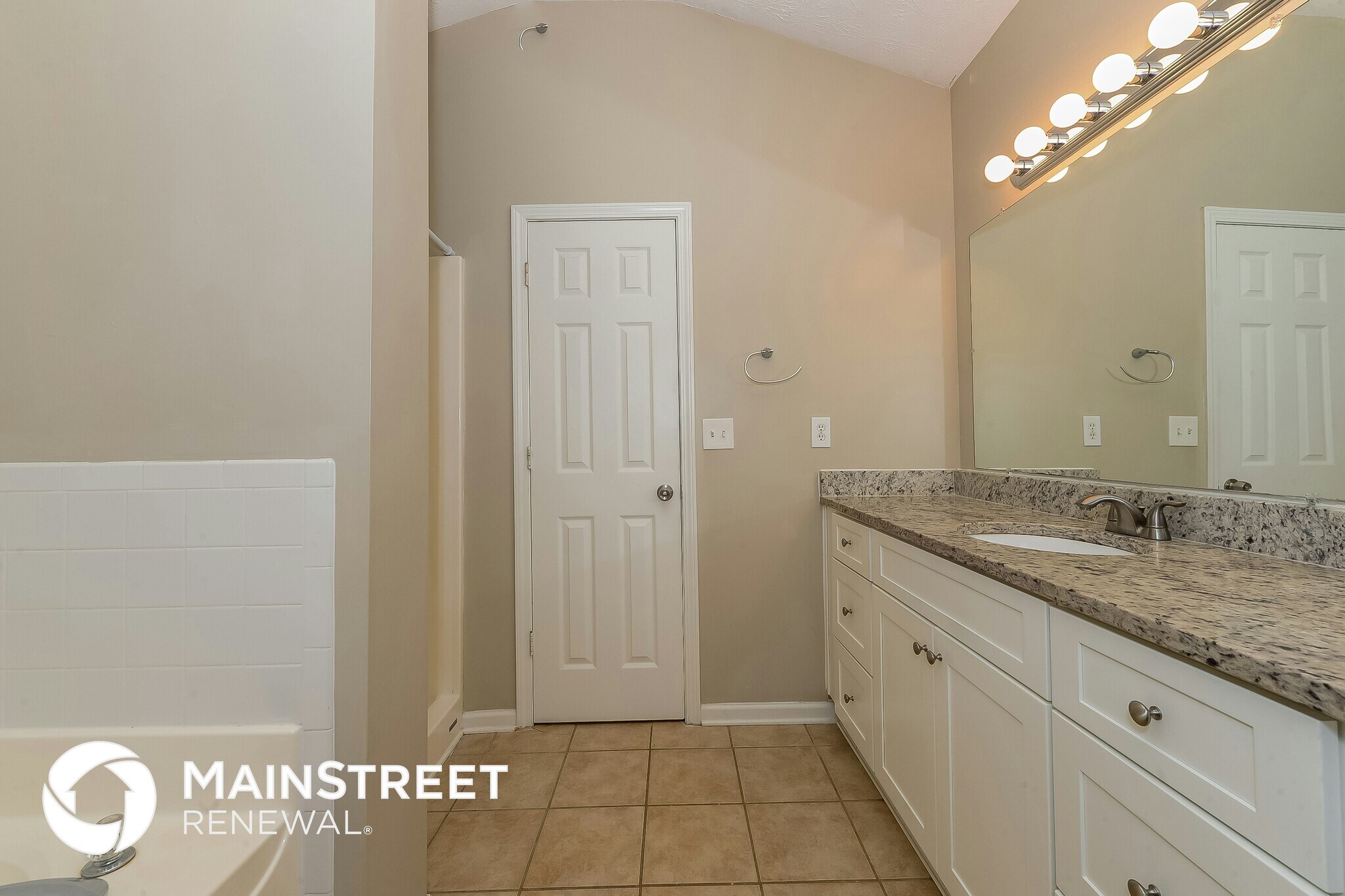 Building Photo - 437 Summer Hill Cir