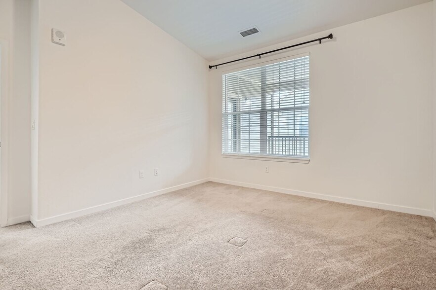 Building Photo - 9185 Wilde Ln