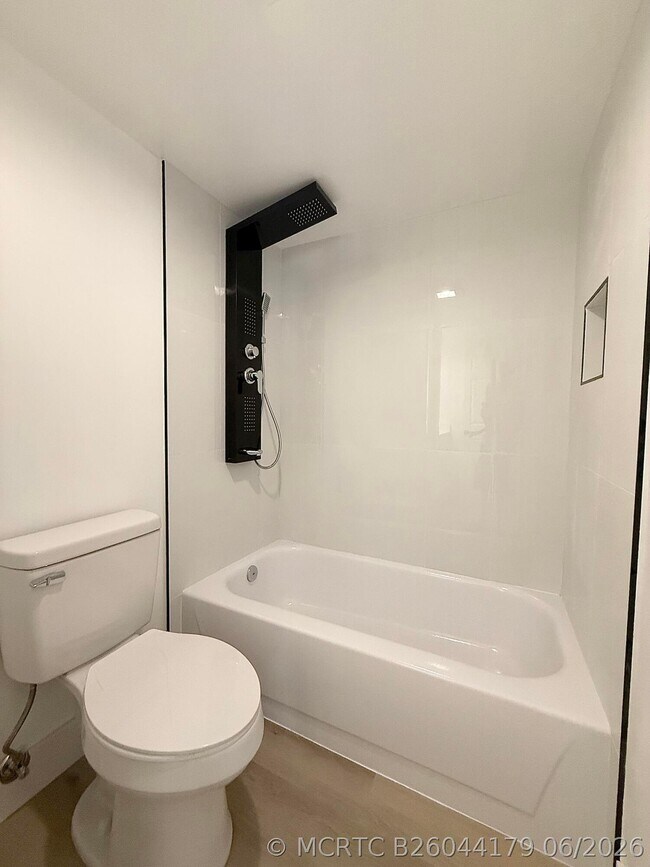 Building Photo - 205 Charter Way