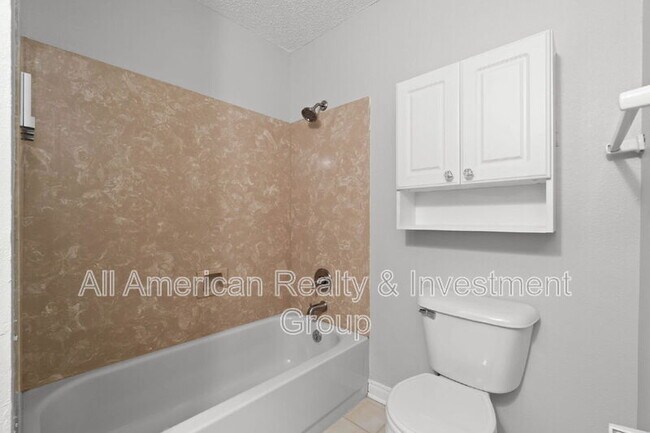 Building Photo - 661 St Lucia Cove