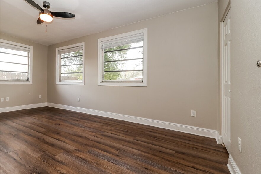 Building Photo - 4459 Springwood Rd