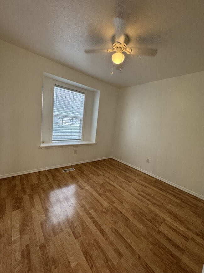 Building Photo - 1665 Targhee St