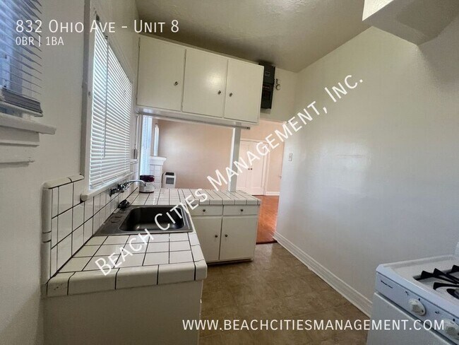 Building Photo - 832 Ohio Ave