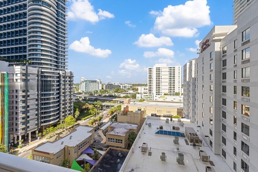 Building Photo - 1250 S Miami Ave