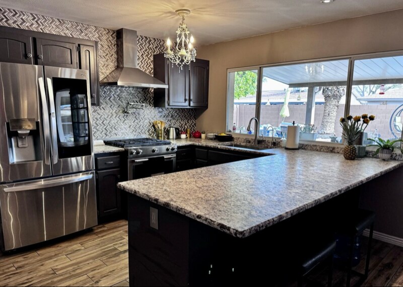 Building Photo - 1909 E La Jolla Dr