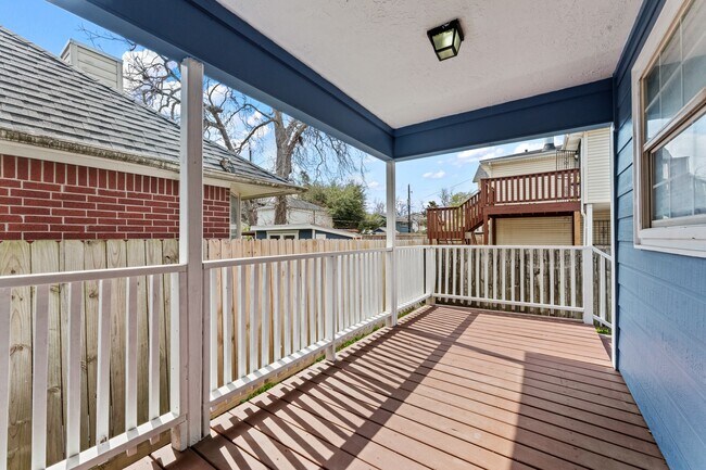 Building Photo - 842 E 29th St