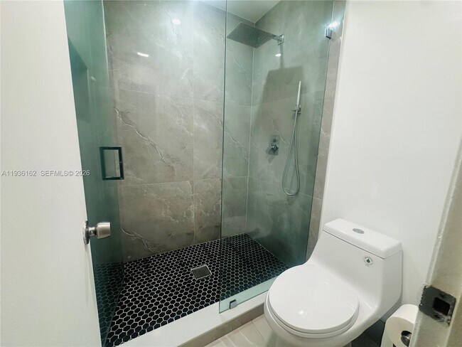 Building Photo - 3815 NW 35th St