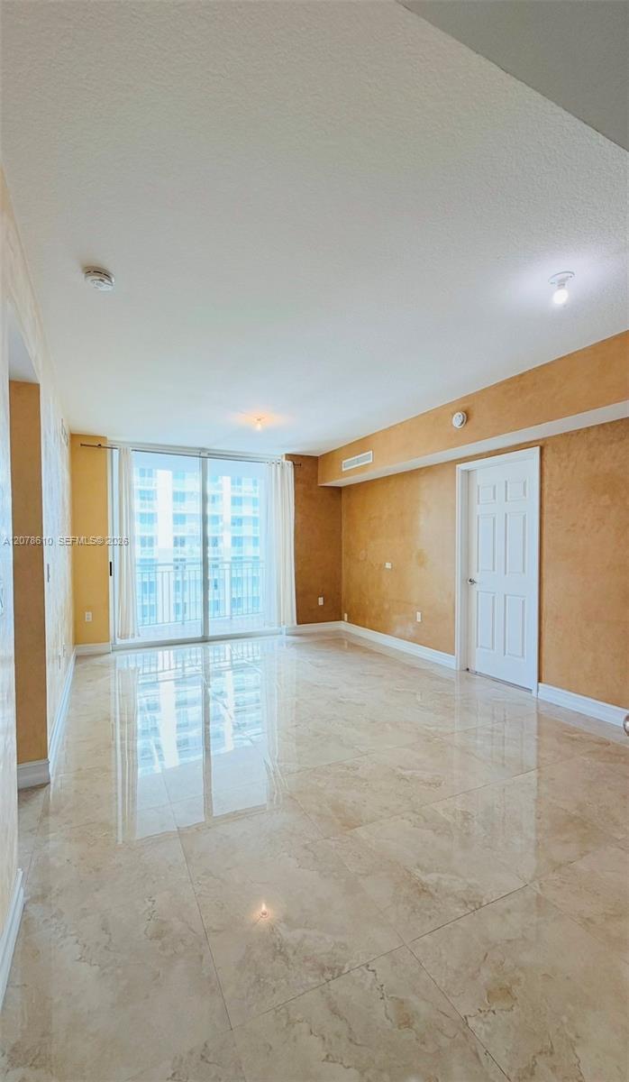 Building Photo - 1755 E Hallandale Beach Blvd
