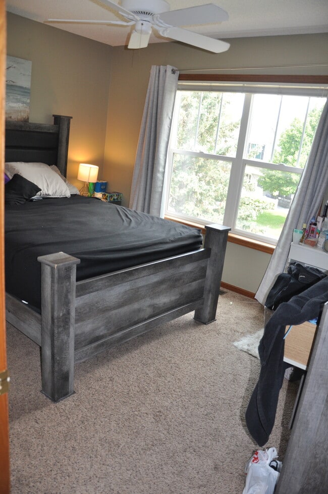 Building Photo - 9641 Linden Ln N