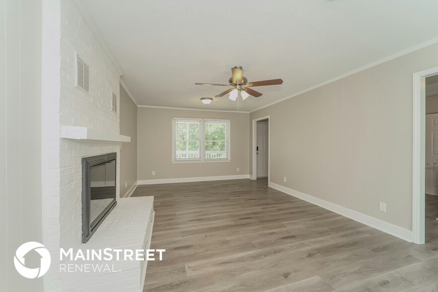 Building Photo - 8601 Sunflower Rd