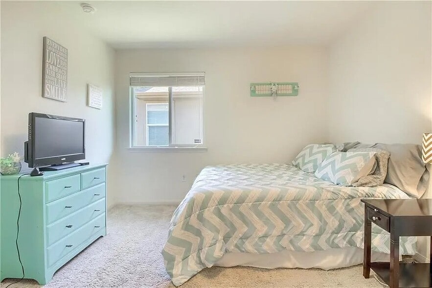 Building Photo - 13817 Sierra Wind Ln