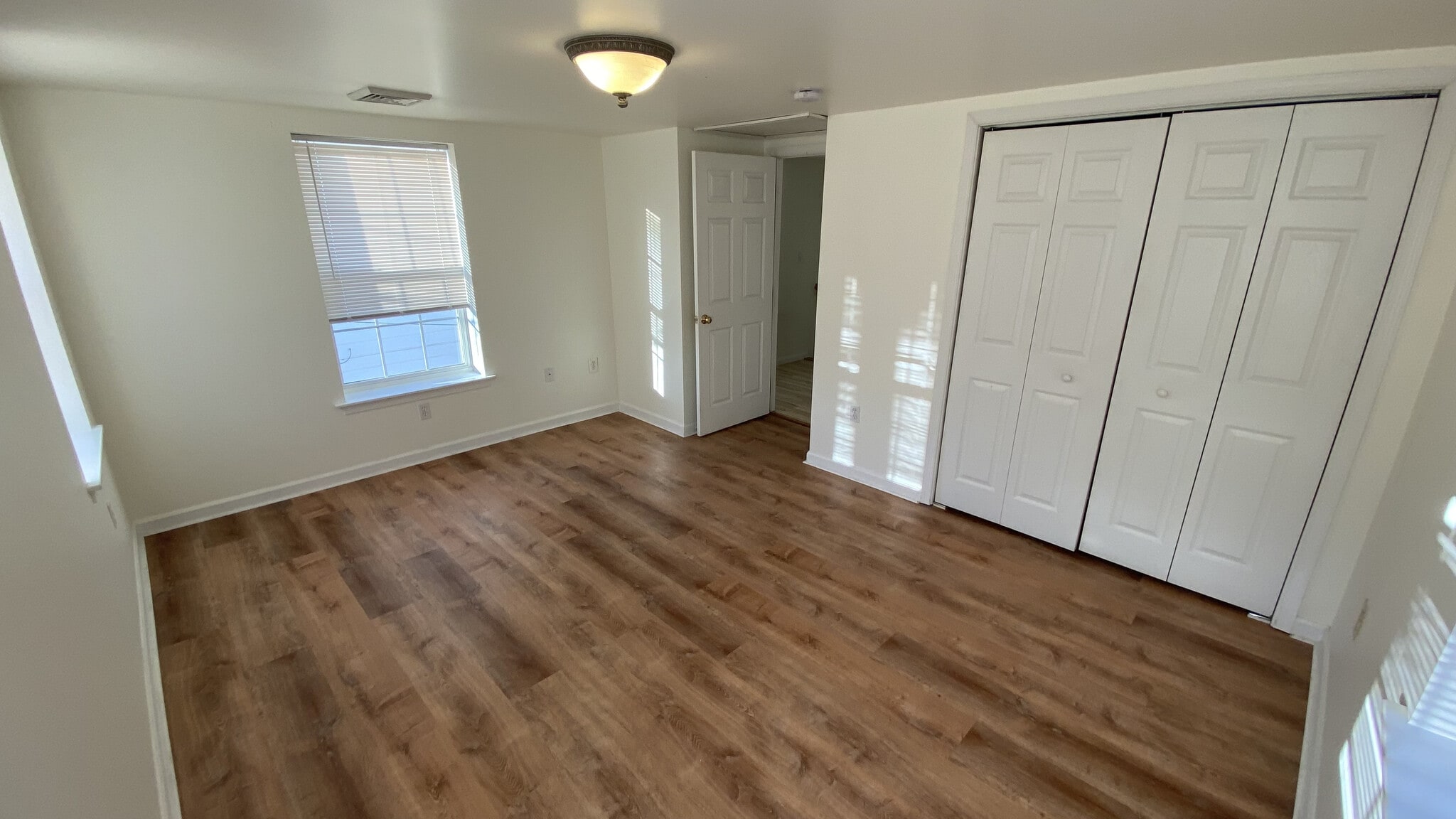 Building Photo - 1294 N Mountain Rd