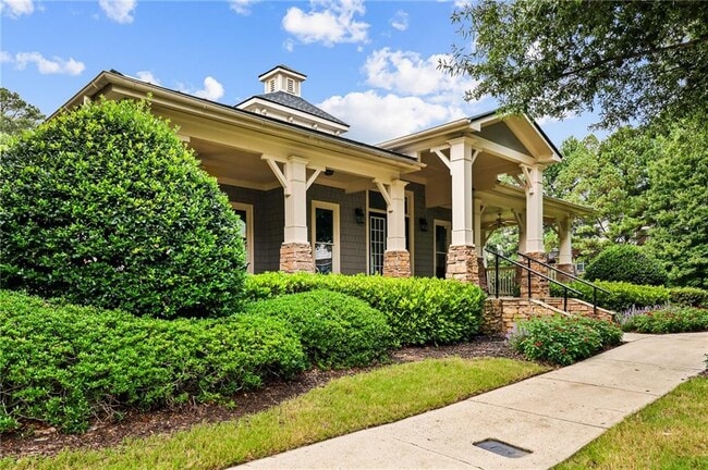Building Photo - 1565 Oakdale Bluffs Dr
