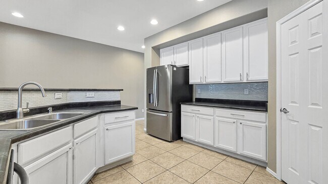 Building Photo - Gorgeous Home with Master Bedroom Downstairs!