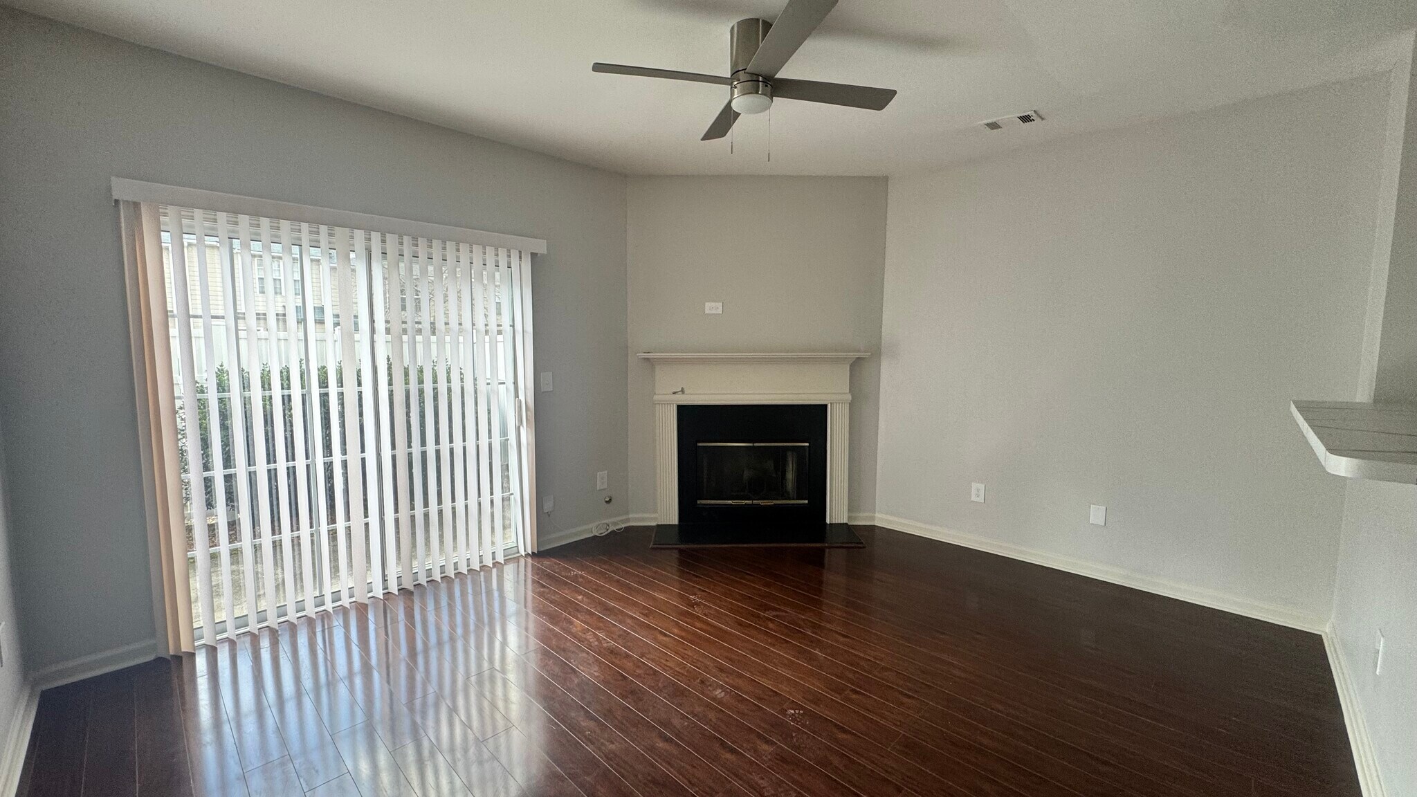 Building Photo - 3385 Hidden Cove Cir