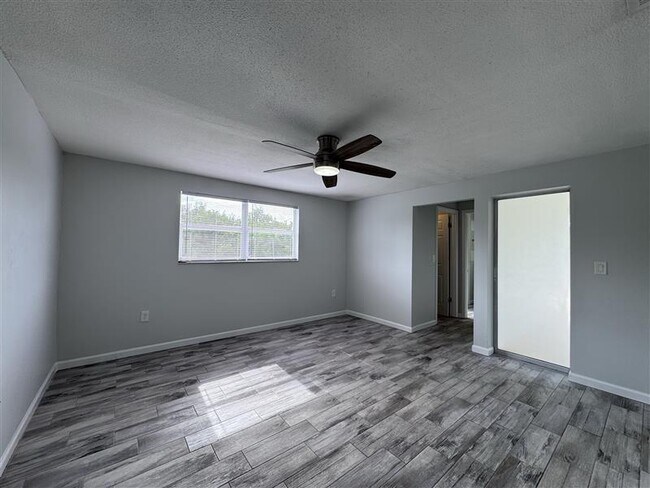 Building Photo - 3445 Sarto Ln