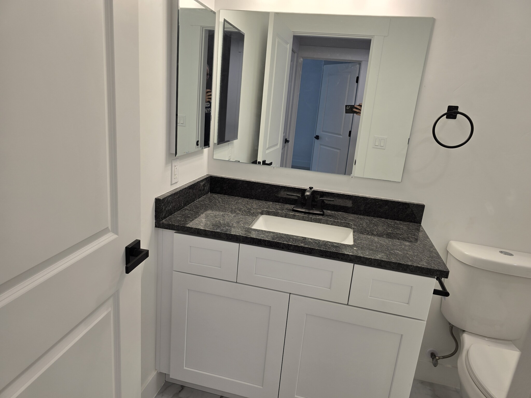 Full Bathroom - 202 E 1800 S