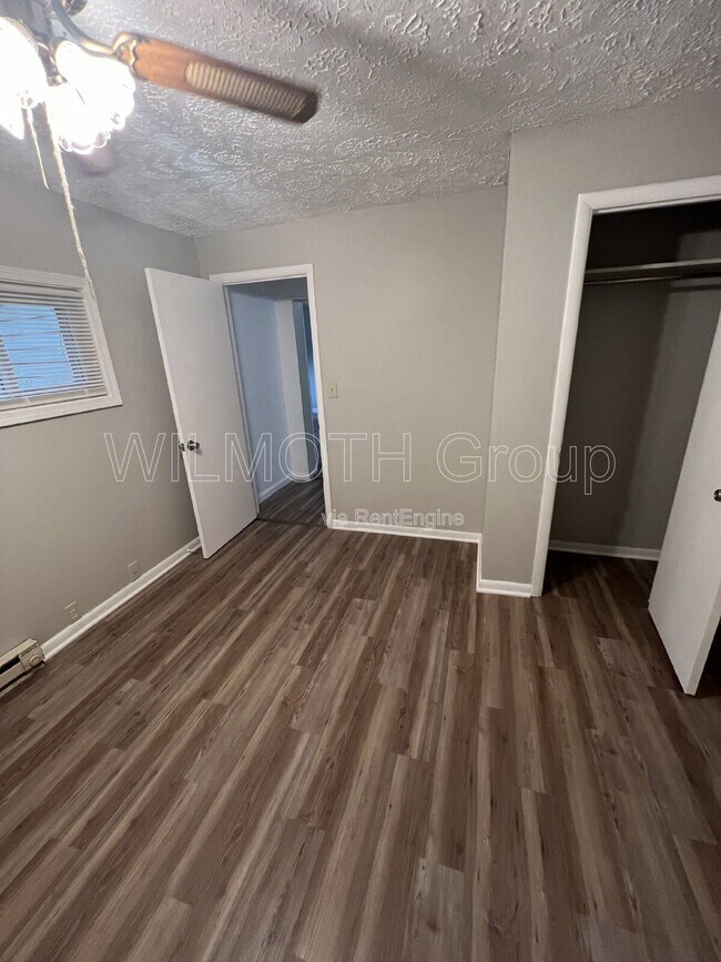 Building Photo - 210 Whitlock Ave