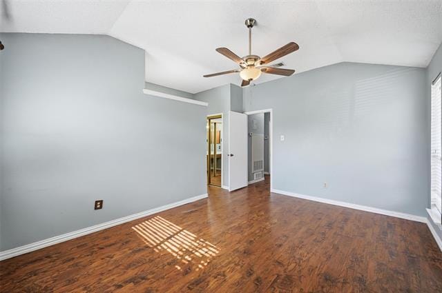 Building Photo - 2425 Oakmont Dr