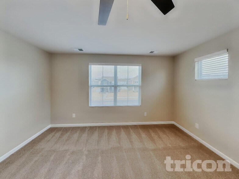 Building Photo - 1406 Ashfield Pl