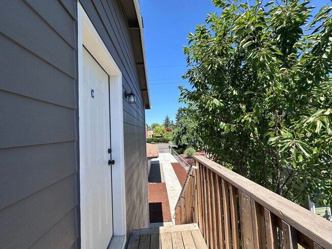 Building Photo - Brand New Construction 2 Bed 1 Bath Duplex!
