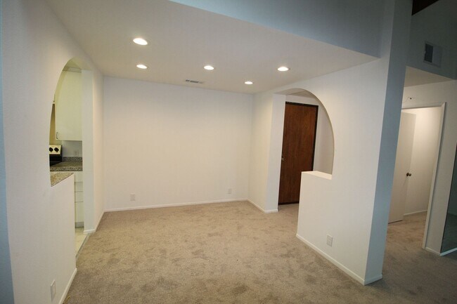 Building Photo - Coastal Ventura living – Gorgeous Ocean Views near Surfers Point