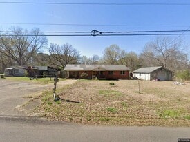 Building Photo - 309 Cemetery Rd