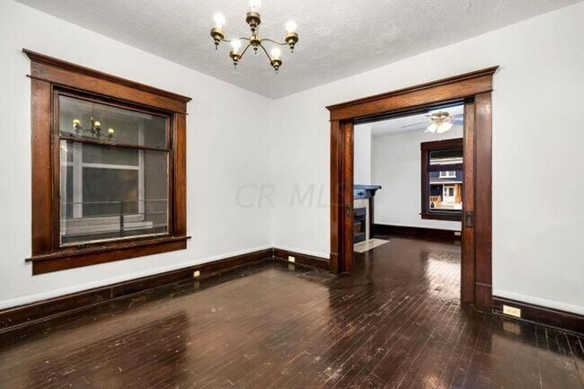 Building Photo - 888-890 Studer Ave