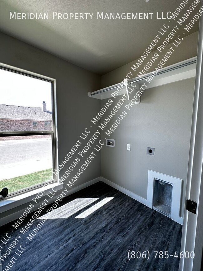 Building Photo - 3514 Valencia Ave