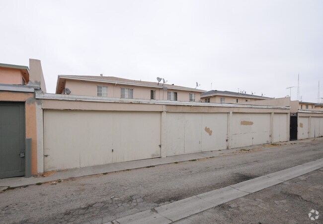 Building Photo - 4918 Coliseum St