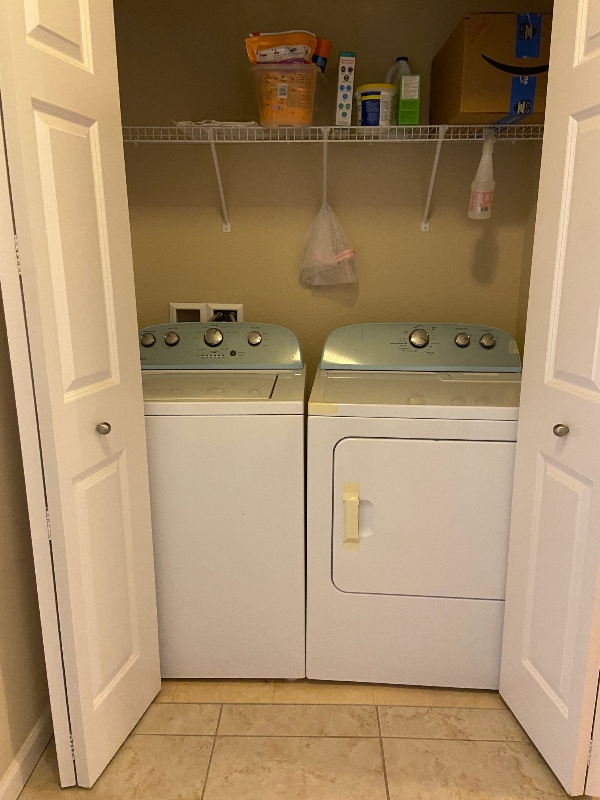 Building Photo - 9359 Las Ramblas Ct