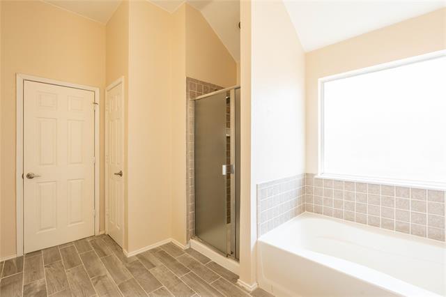 Building Photo - 5910 Dustin Trl