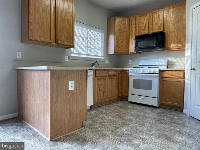 Building Photo - 27 Townes Pl