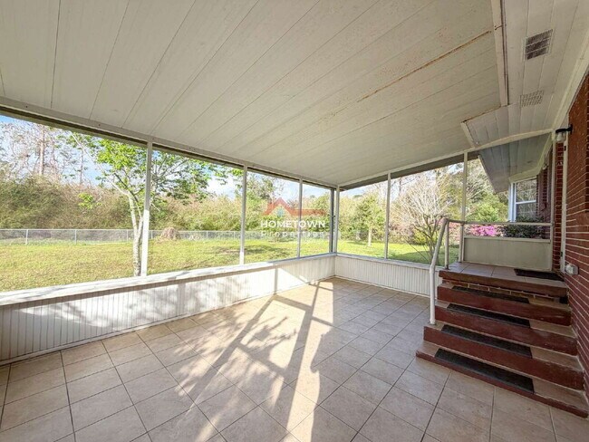 Building Photo - 7 N 77th Ave