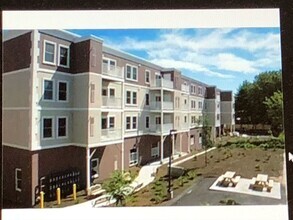 Building Photo - 414 Mt Hope St