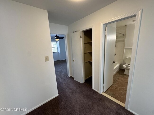 Building Photo - 156 Primrose Ln