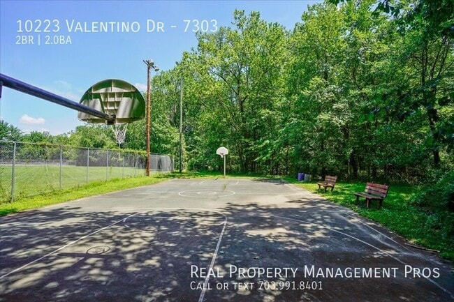 Building Photo - 10223 Valentino Dr