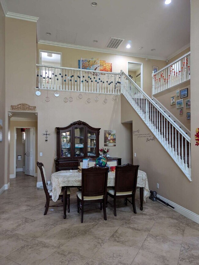 Building Photo - 122 Crabapple Dr