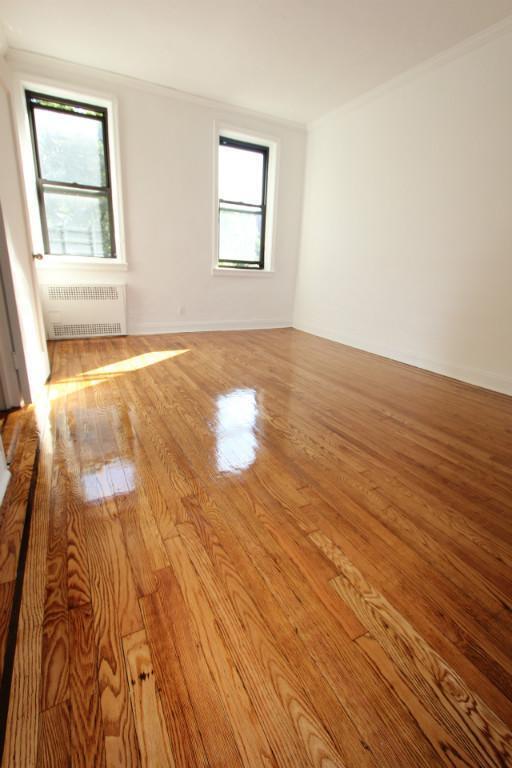 Building Photo - 1 bedroom in Sunnyside NY 11104