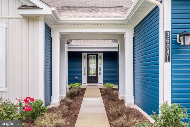 Building Photo - 36081 Windsor Park Dr