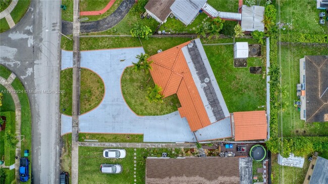 Building Photo - 1230 SW 86th Ct