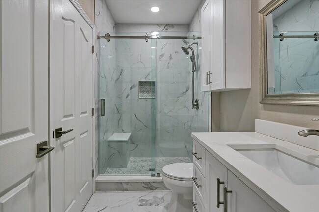 Building Photo - 5000 Culbreath Key Way