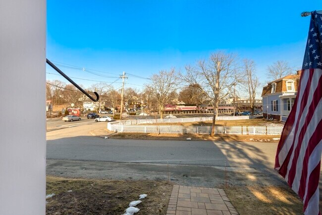 Building Photo - 128 Woburn St