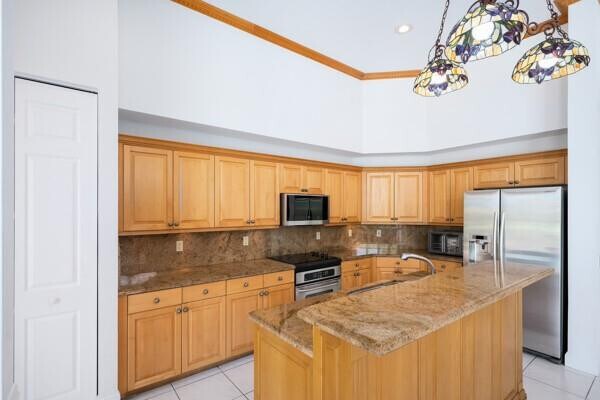 Building Photo - 576 NW 120th Dr