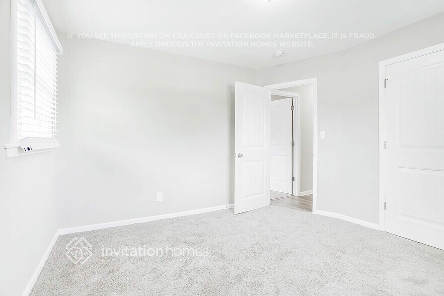 Building Photo - 2675 Jamestown Way