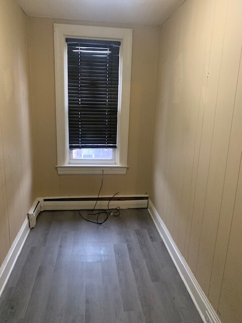 Building Photo - 150 S East St