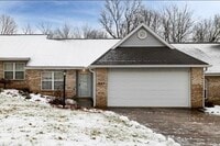 Building Photo - Riva Ridge