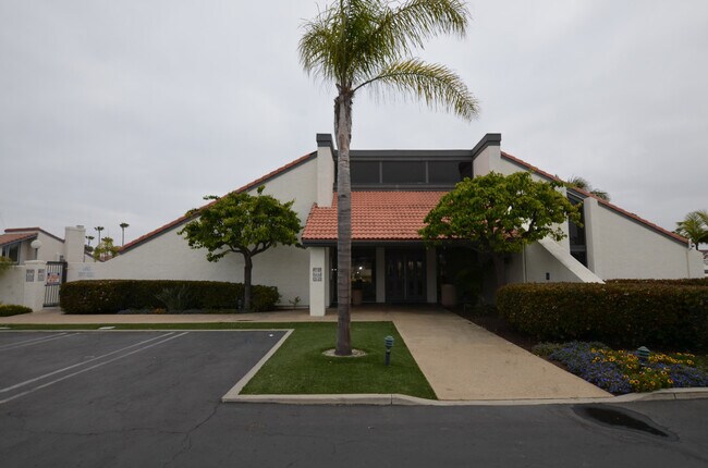 Building Photo - 2Bd/2Ba Coronado Cays on the channel, Boat...