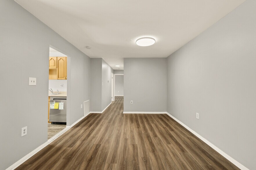 Building Photo - 5614 Bismach Dr